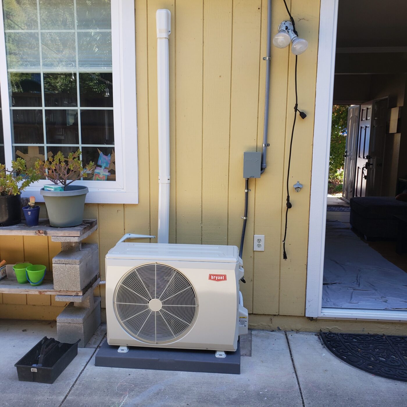 Outdoor Unit with Lineset